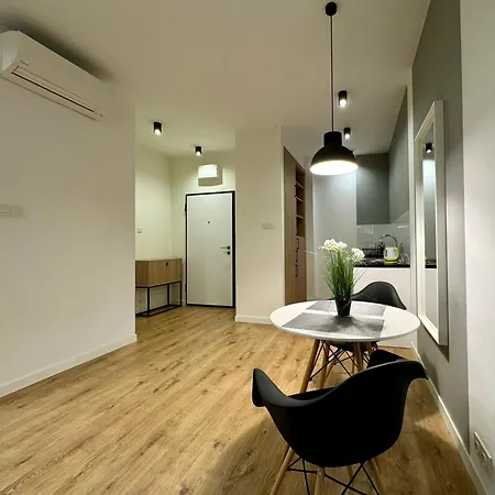 K22 Expo Xxi Slawinska 6/510 ורשה